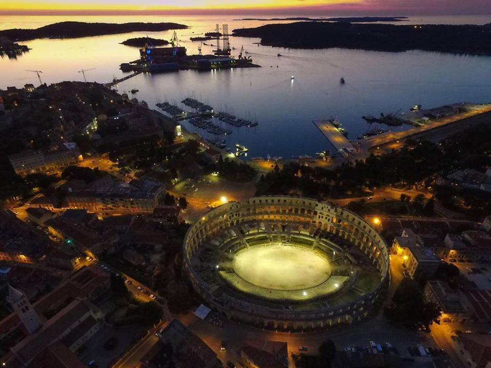 Top App 5 Min Arena Amphitheater Pula Exterior foto